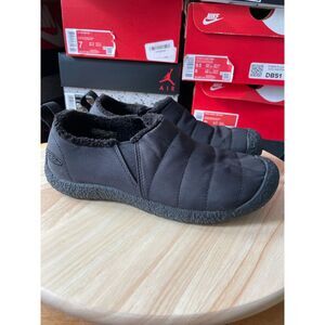 Keen Howser II Womens Size 7 Shoes Black Slip On Fabric Comfort Sneakers 1011884